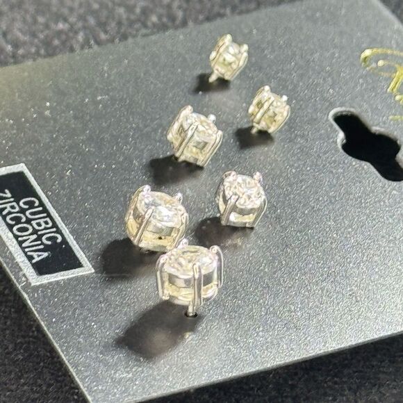 Raphael Silver Tome Set of 3 Pairs CZ Solitaire Post Earrings Round - Picture 5 of 6